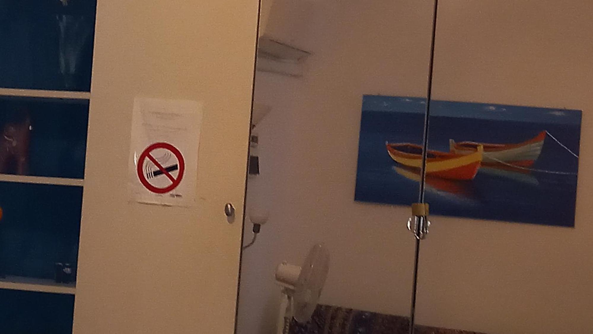 A Santy'S Rooms-Bagnocondiviso Sharedboth Room2Piano-No Lift-3Chilom A Piedi Xaeroporto-A Pagamento Shuttle Air Condizextra Bed Extrabed For A Fee-3 Minuti Bus Xfieradiroma-10 Minutes Stop Bus To Rome In50 Minutes Trafficpermitting Are You To Rome ฟิวมิชีโน ภายนอก รูปภาพ